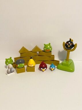 Angry Birds Building Playset Toy Lot Pigs Bird Shooter Blocks Playset